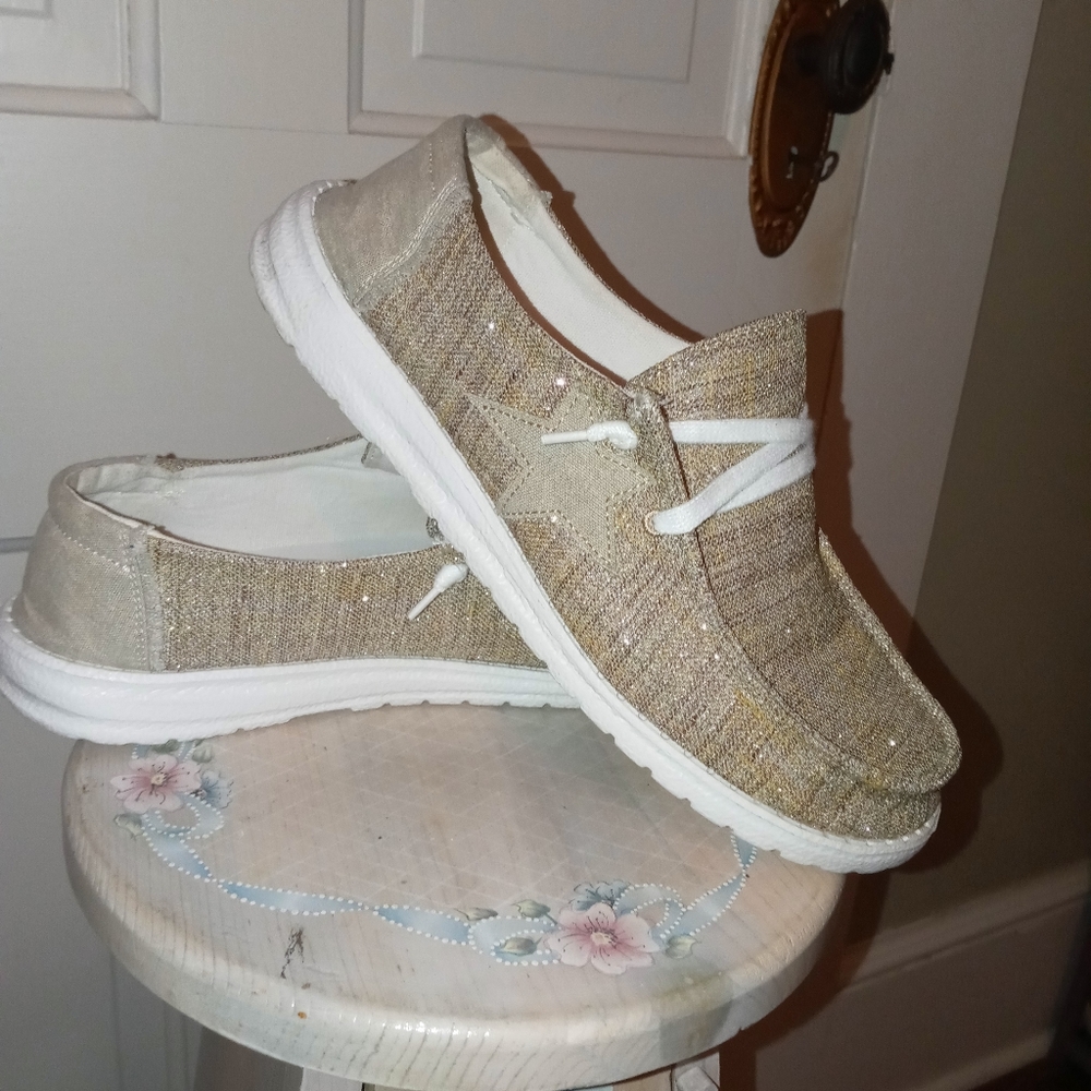 Gypsy Jazz, sparkly khaki with star on side, beautiful!!! Size 10